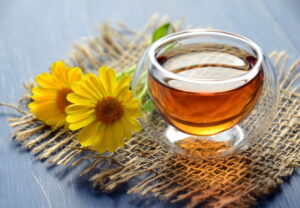 Medetkų arbata – prevencija kepenų ligoms. Kaip paruošti gydančią arbatą ir stebulkingą medetkų tepalą