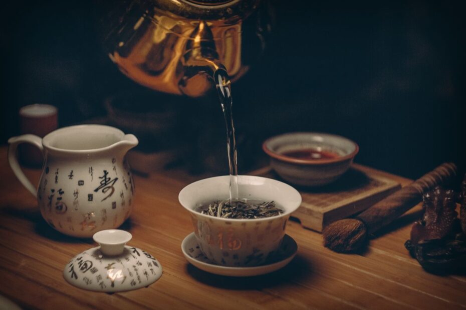 Pirties arbatos: kokią pasirinkti ir ką reikia žinoti geriant?