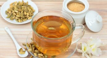 Kardamono arbata ne tik gydo, bet ir kursto aistrą. Kaip ją paruošti ir kada naudoti?