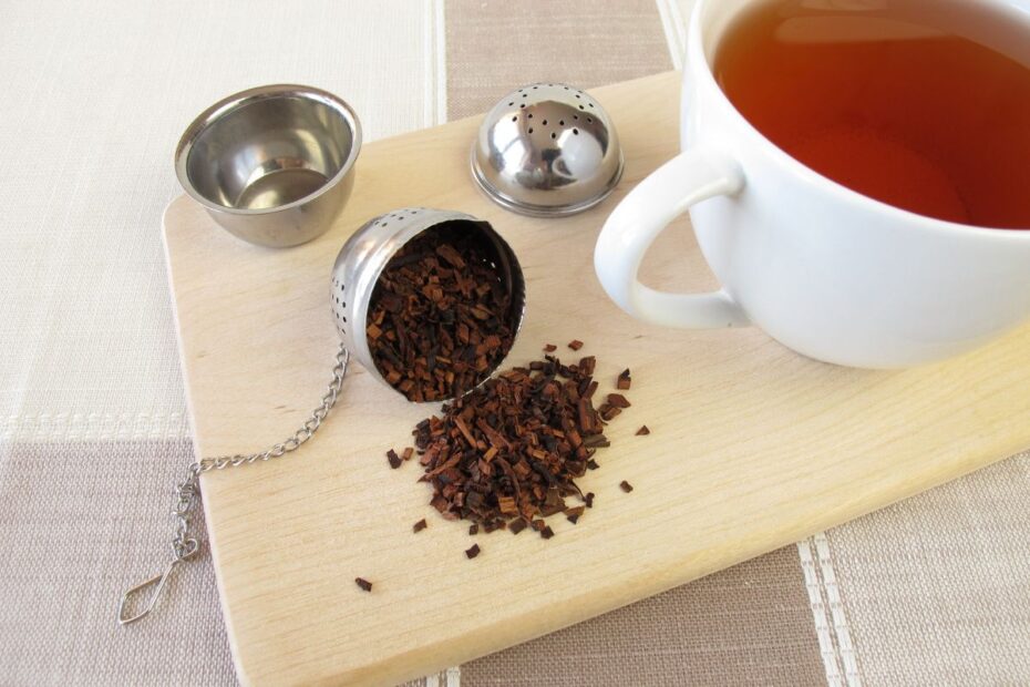 Medaus krūmo arbata – raudonosios arbatos konkurentas iš Afrikos. Kuo nustebins endeminio augalo savybės?