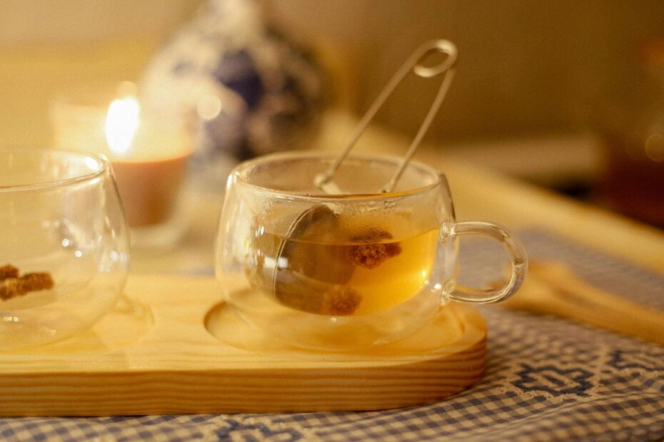 Miego eliksyras ar budrumo spąstai? Arbata miegui, kuri „išjungia“ smegenis, ir ta, kuri paverčia naktį košmaru